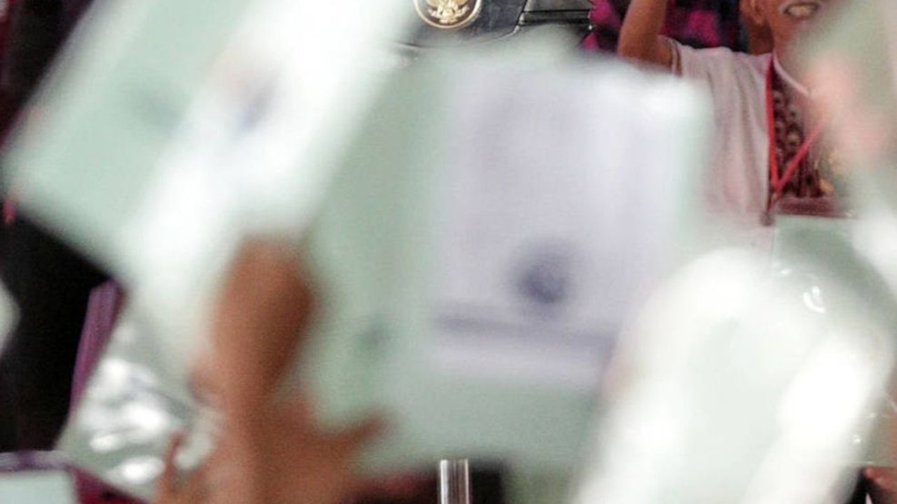Kelakar Presiden Jokowi saat Bagikan 3.000 Sertifikat Tanah di Grobogan: Ini Bisa 