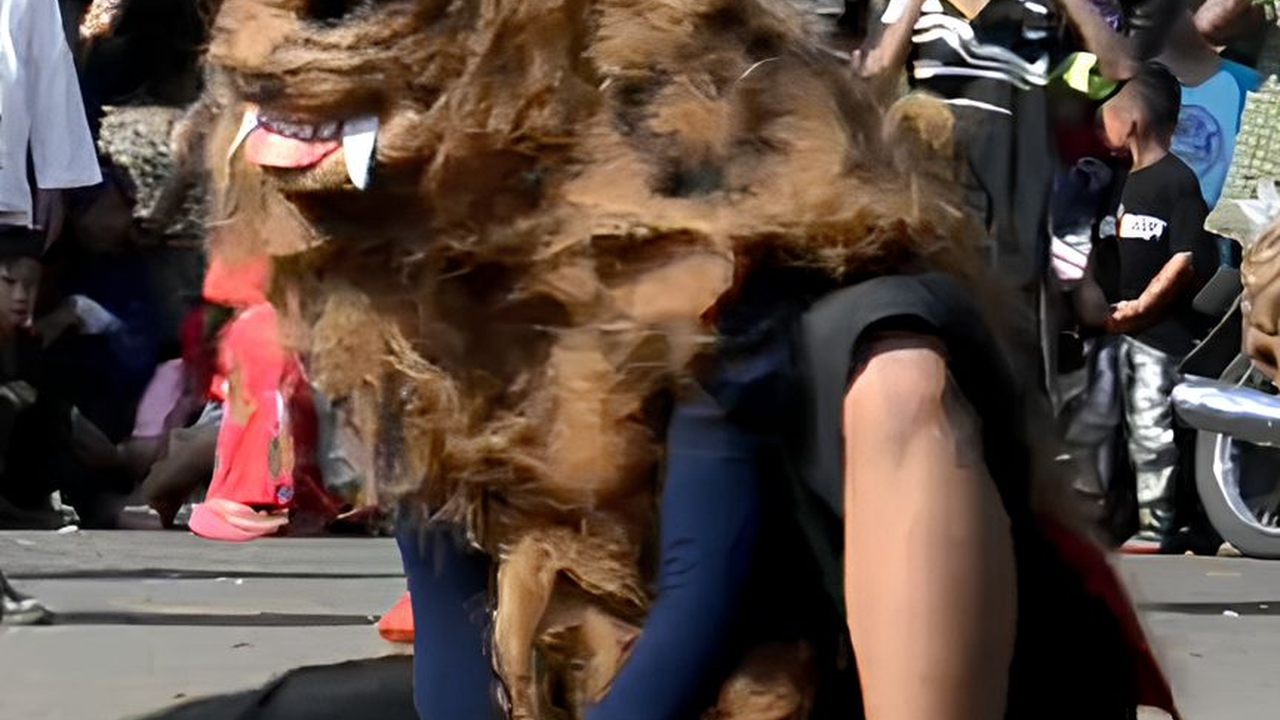 Kesenian Mengmleng yang Melegenda di Ciamis, Kisahkan Anak Raja saat Dikhitan