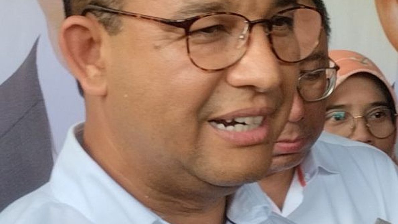 VIDEO: Anies Pakai Kaus dengan Kata-Kata Menohok Perlu Hati, Adab dan Ilmu