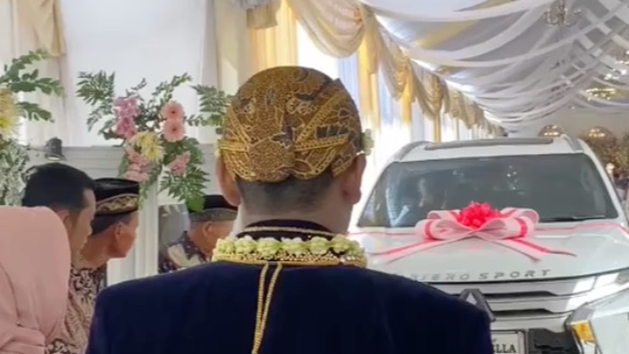 Viral Momen Pernikahan di Grobogan dengan Mahar Mewah, Ada Vespa, Mobil hingga Sapi