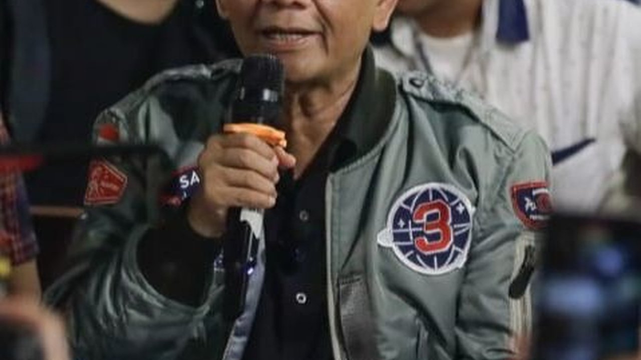 VIDEO: Gregetan Mahfud Tirukan Gimik Gibran: Kayak Anak SD, Saya Permalukan Balik!