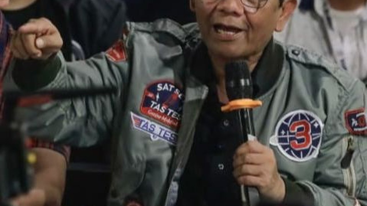 VIDEO: Mahfud Sentil Kasus 98 Pelanggaran HAM Berat, Korban Dikubur Disemen