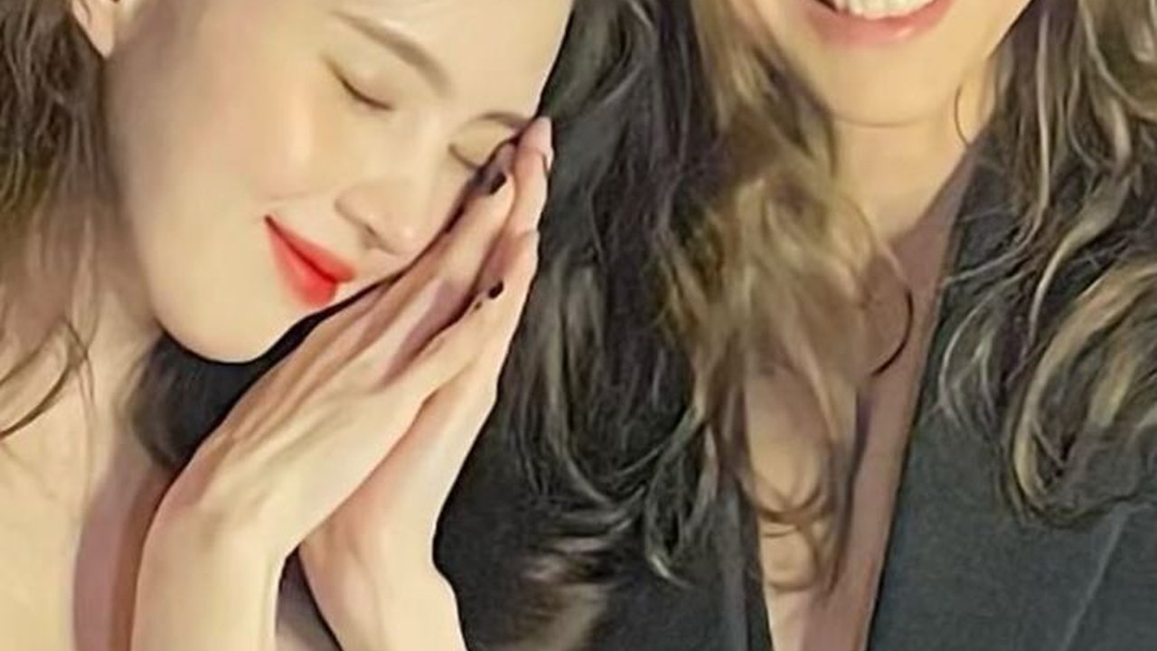 Potret Cantik Bintang Drakor Han So Hee Foto Bareng Natalie Portman 'Dreams Come True'