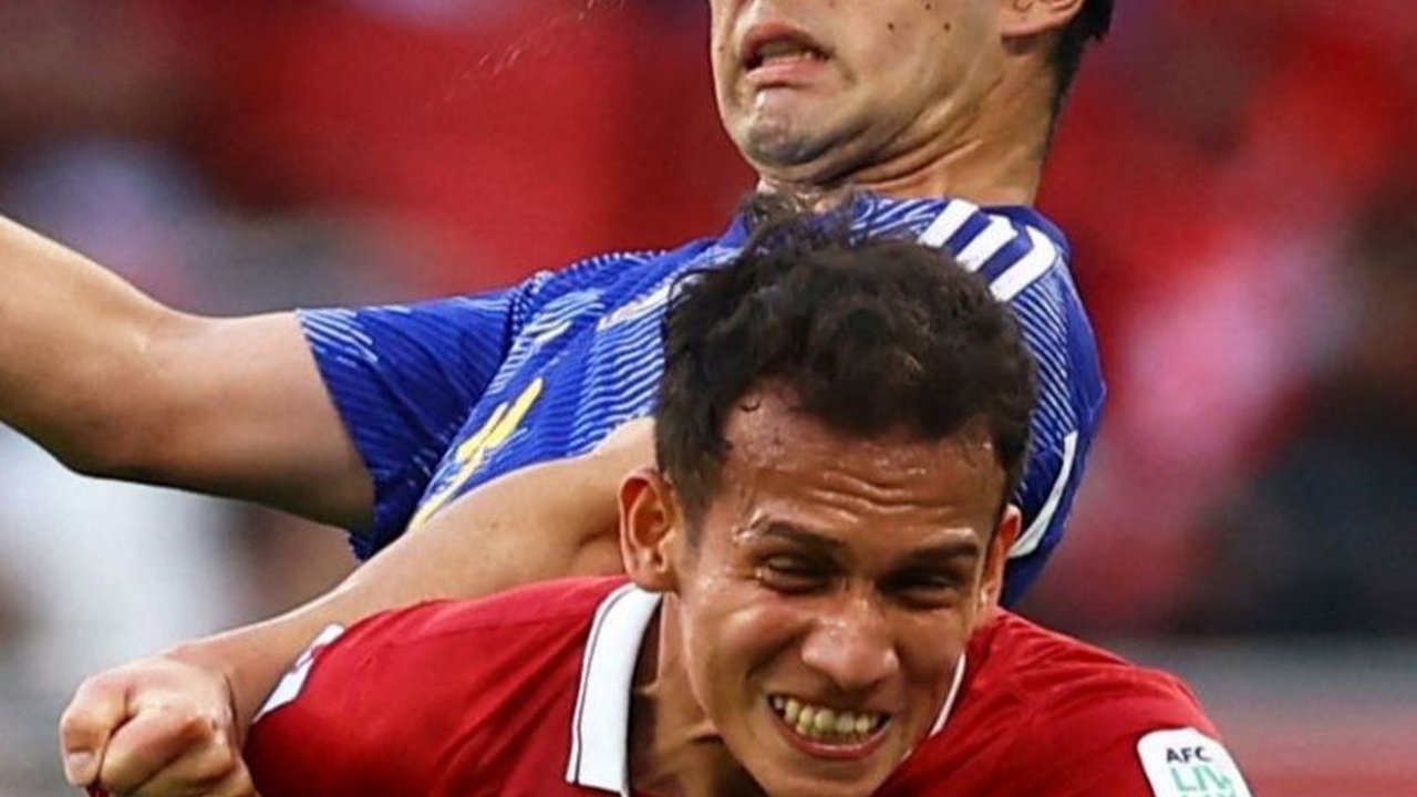 FOTO: Momen Sengit Indonesia Vs Jepang di Laga Terakhir Grup D Piala Asia 2023, Gol Penalti & Bunuh Diri Antar The Samurai Blues ke 16 Besar