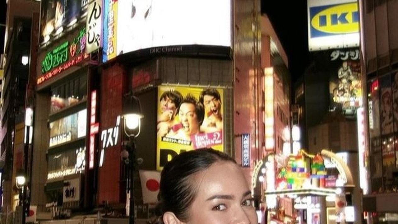 Intip Potret Enzy  Storia Saat Jalan-jalan di Jepang Bersama Suami, Momen Intim dan Romantis Bikin Iri