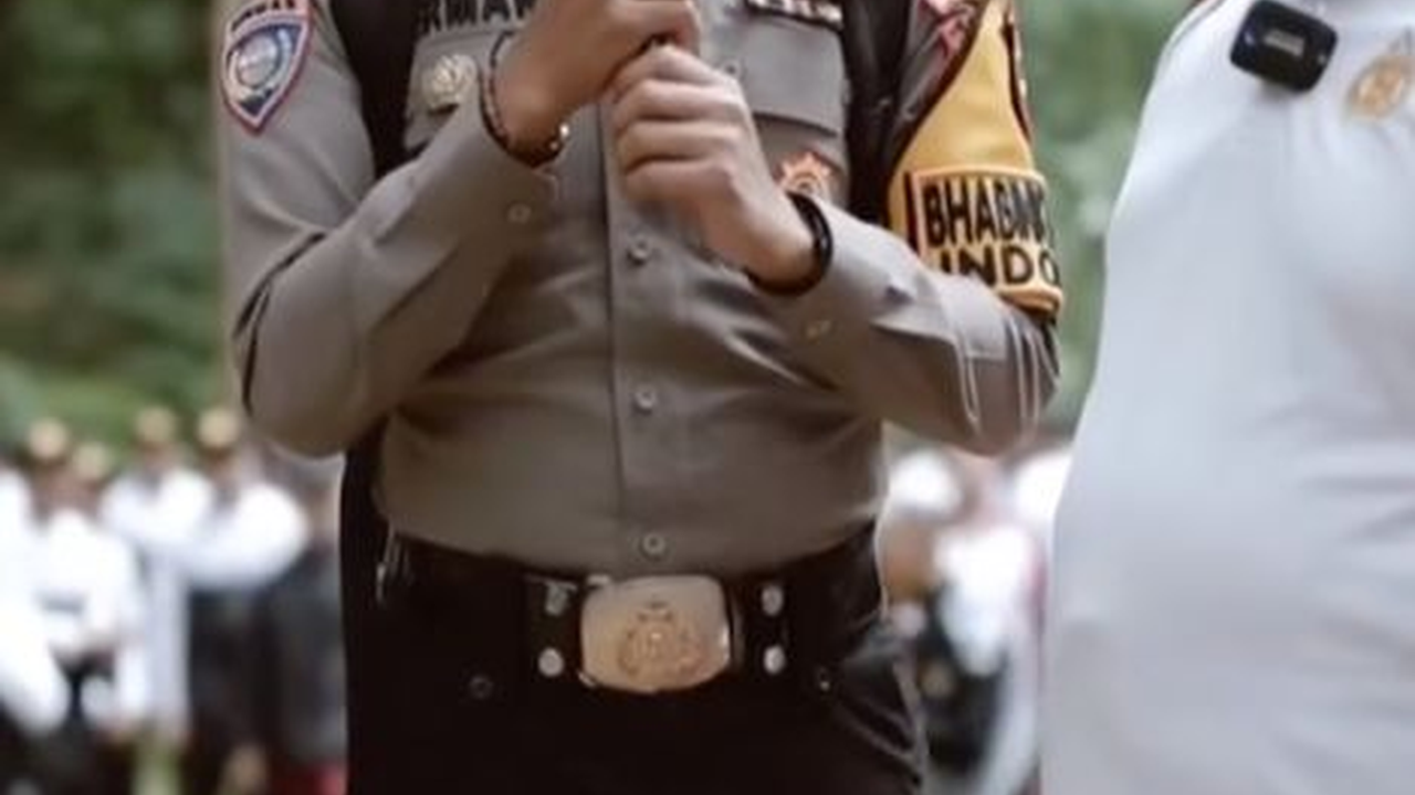 Berani-beraninya Pak Bhabin Bilang Pemimpin Harus Jumawa di Depan Jenderal Bintang 2, Ternyata Ini Artinya