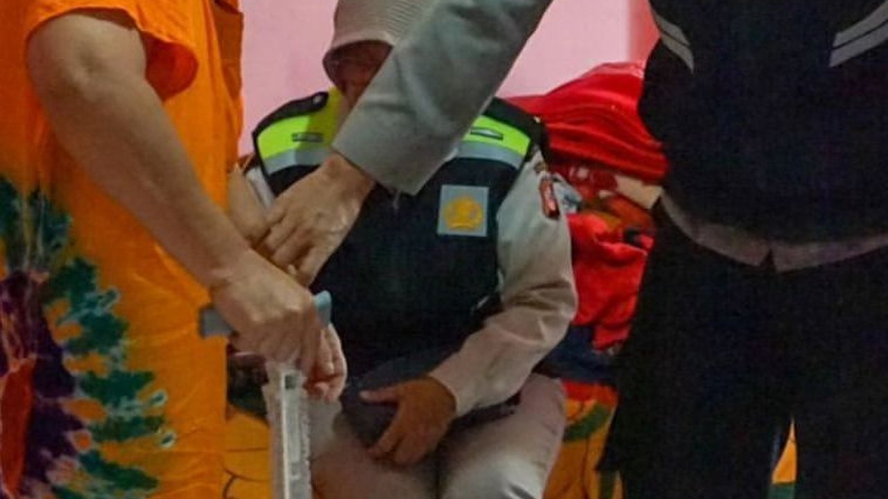 Bantu Warga yang Sakit Melalui Whatsapp 