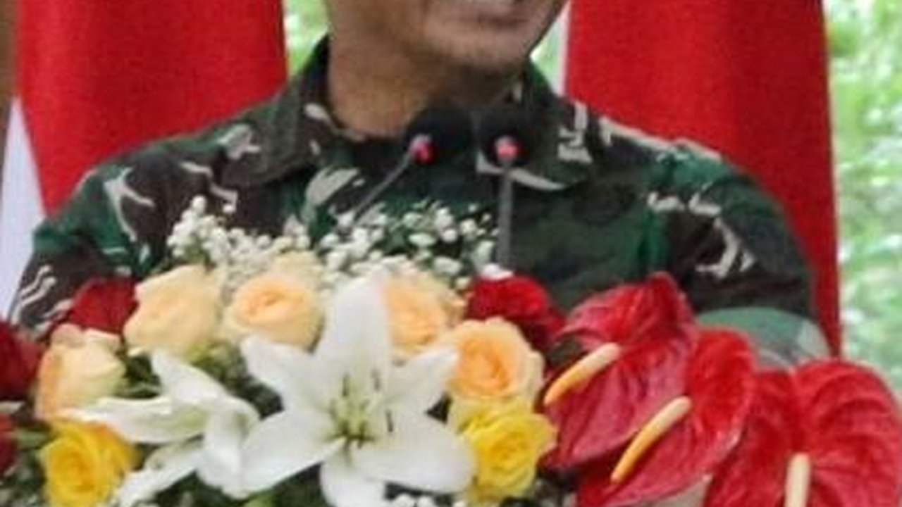 Potret Kasad Memberikan Pengarahan Kepada Prajurit dan PNS Sambil Tersenyum Manis Jadi Sorotan