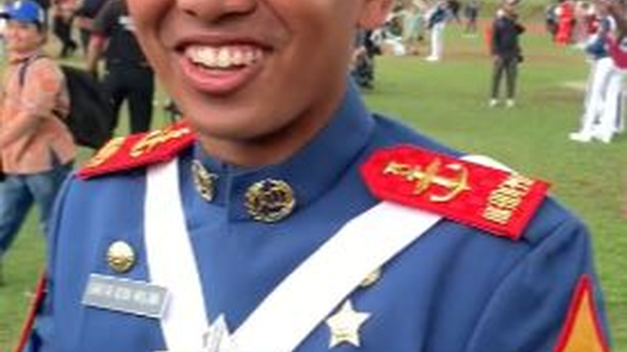 Bukan Orangtua, Perwira Muda Ini Kaget Didatangi Teman Tongkrongan Saat Wisuda Jurusan Akmil