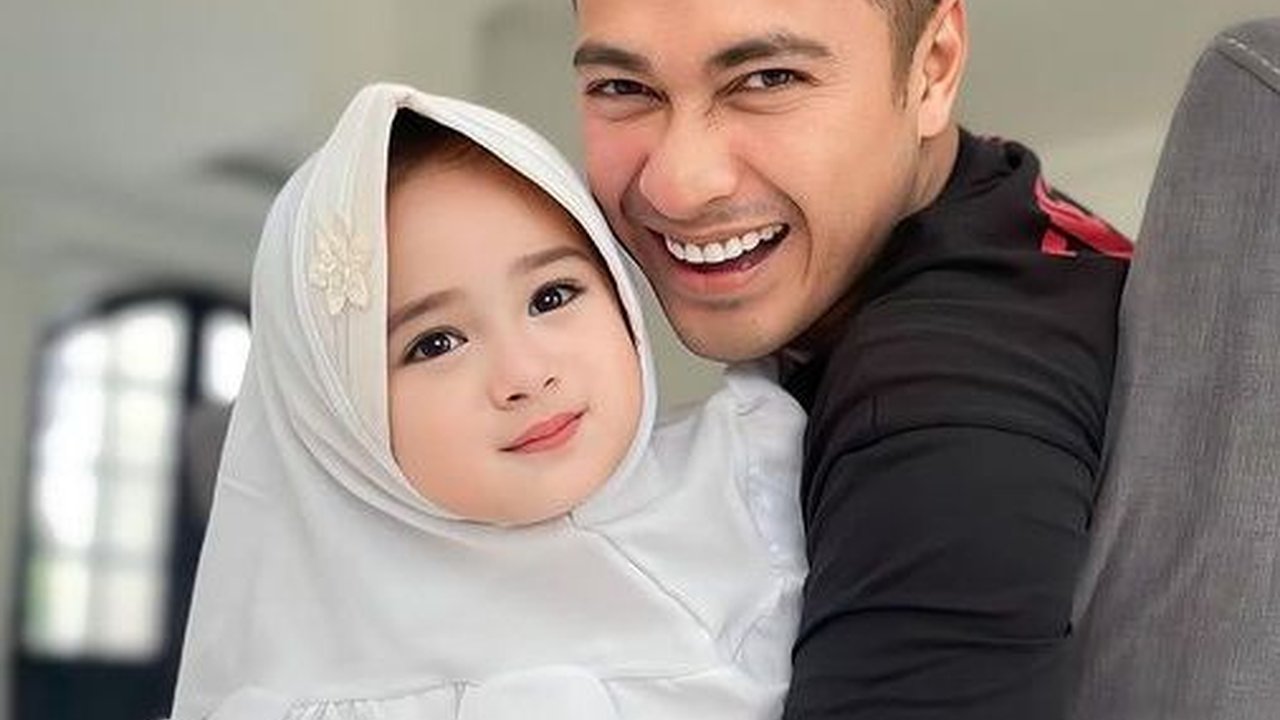Potret Cantik Nichole Zalya Anak Sulung Eza Gionino, Disebut Bak Boneka