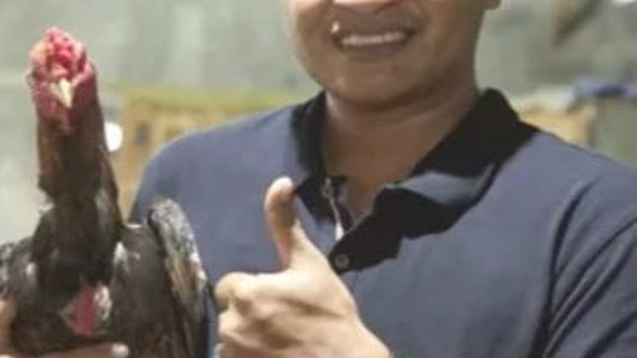 Terkenal di Kalangan Jemaah Pengajian Gus Iqdam, Ini Profil Haji Beky Crazy Rich Blitar