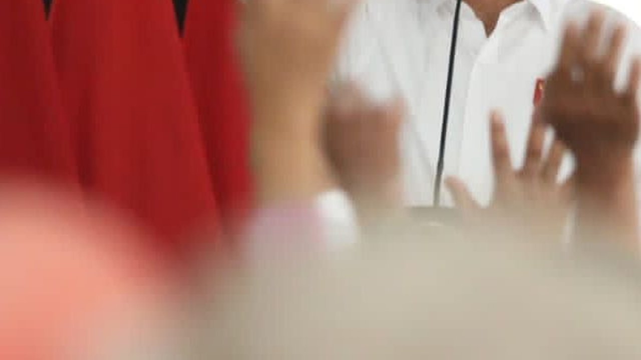 Jokowi Minta Pupuk Subsidi Hanya untuk Petani: Jangan Dijual ke yang Bukan petani