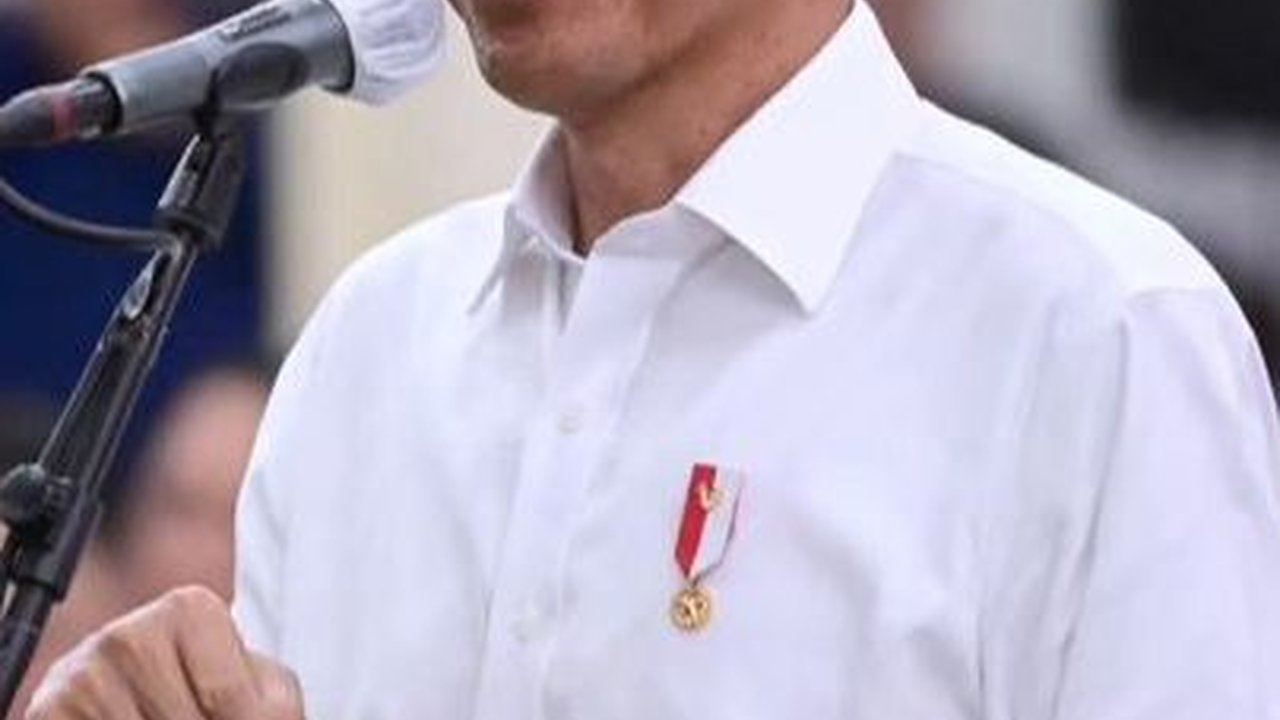 VIDEO: Besar-besaran Jokowi Guyur Subsidi Pupuk Rp14 Triliun ke Petani Tapi Belum Disetujui DPR