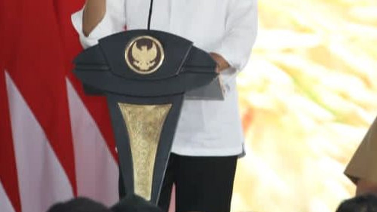 VIDEO: Jokowi Cawe Cawe Ingin Jateng Kembali ke Posisi 2, Janji Genjot Produksi