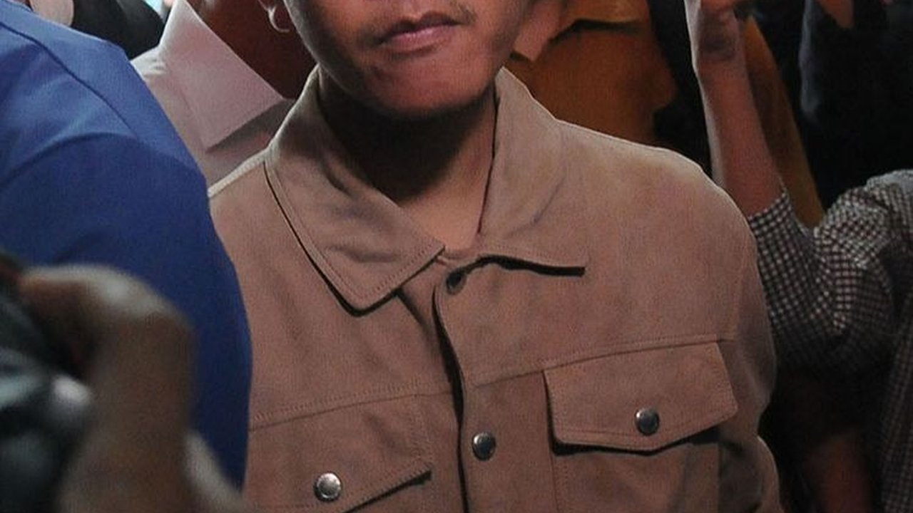 FOTO: Ekspresi Gibran Penuhi Panggilan Bawaslu Terkait Bagi-Bagi Susu di CFD