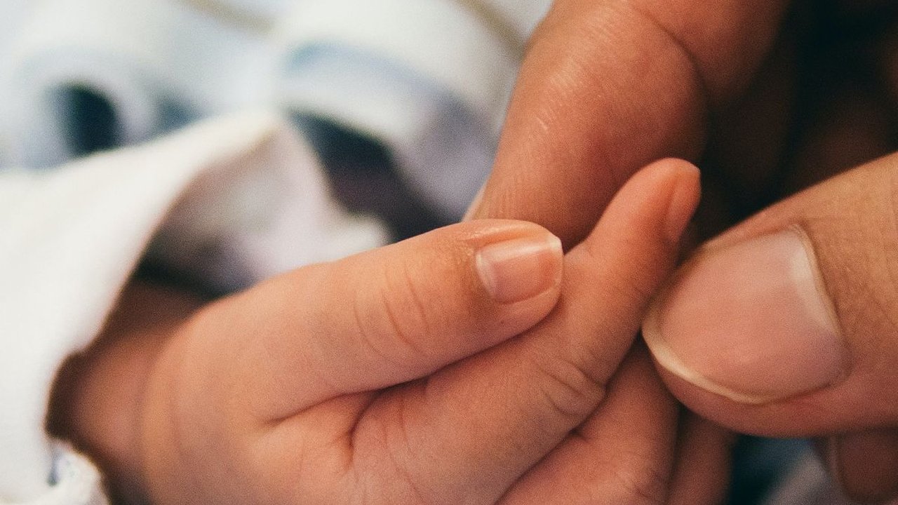 Tanda Bayi Kekurangan Zat Besi, Kulit Pucat dan Sering Rewel