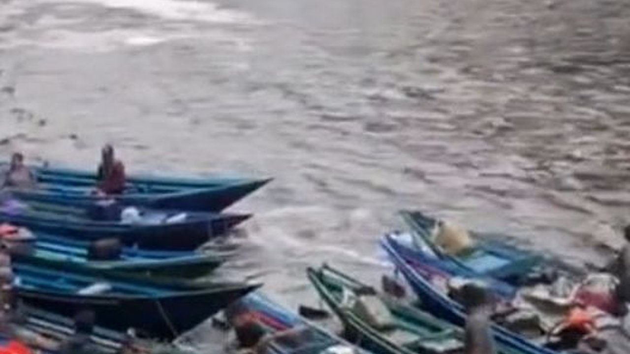Butuh Biaya Rp15 Juta untuk Pergi ke Sana, Intip Potret Indahnya Air Terjun di Pedalaman Kalimantan Ini
