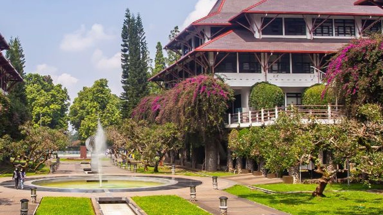 Heboh Bayar Kuliah Bisa Pakai Pinjol, Segini Biaya UKT di ITB