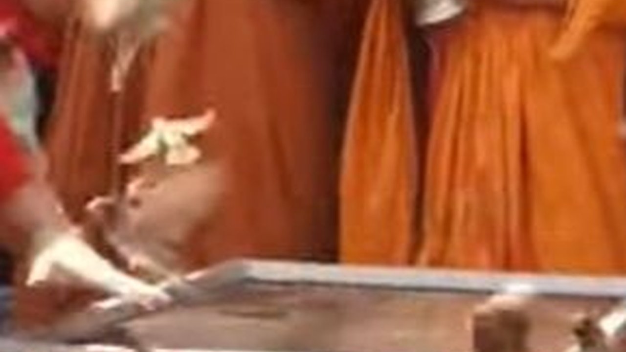 Digelar Setiap Jelang Tahun Baru Imlek, Begini Serunya Ritual Pao Oen di Kota Solo