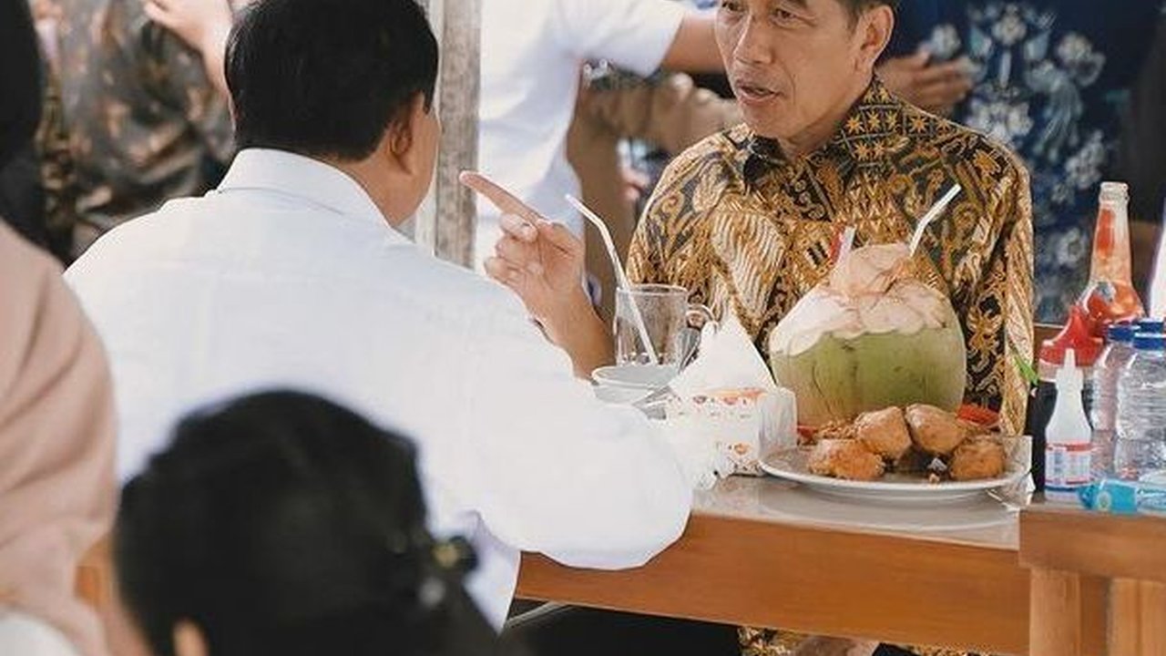 Prabowo dan Jokowi Blusukan Bareng ke Jateng, Elektabilitas Ganjar Terancam?