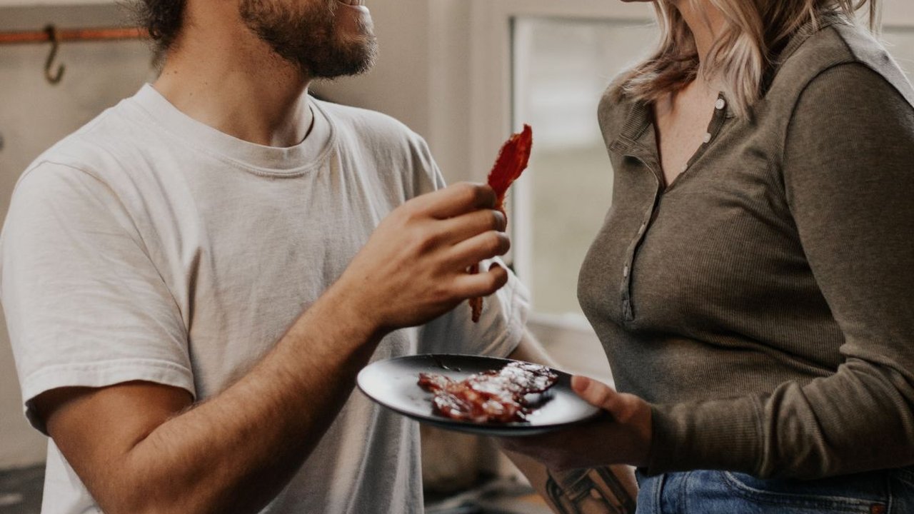 50 Teka-Teki Lucu buat Pacar Receh dan Romantis, Mainkan untuk Hiburan