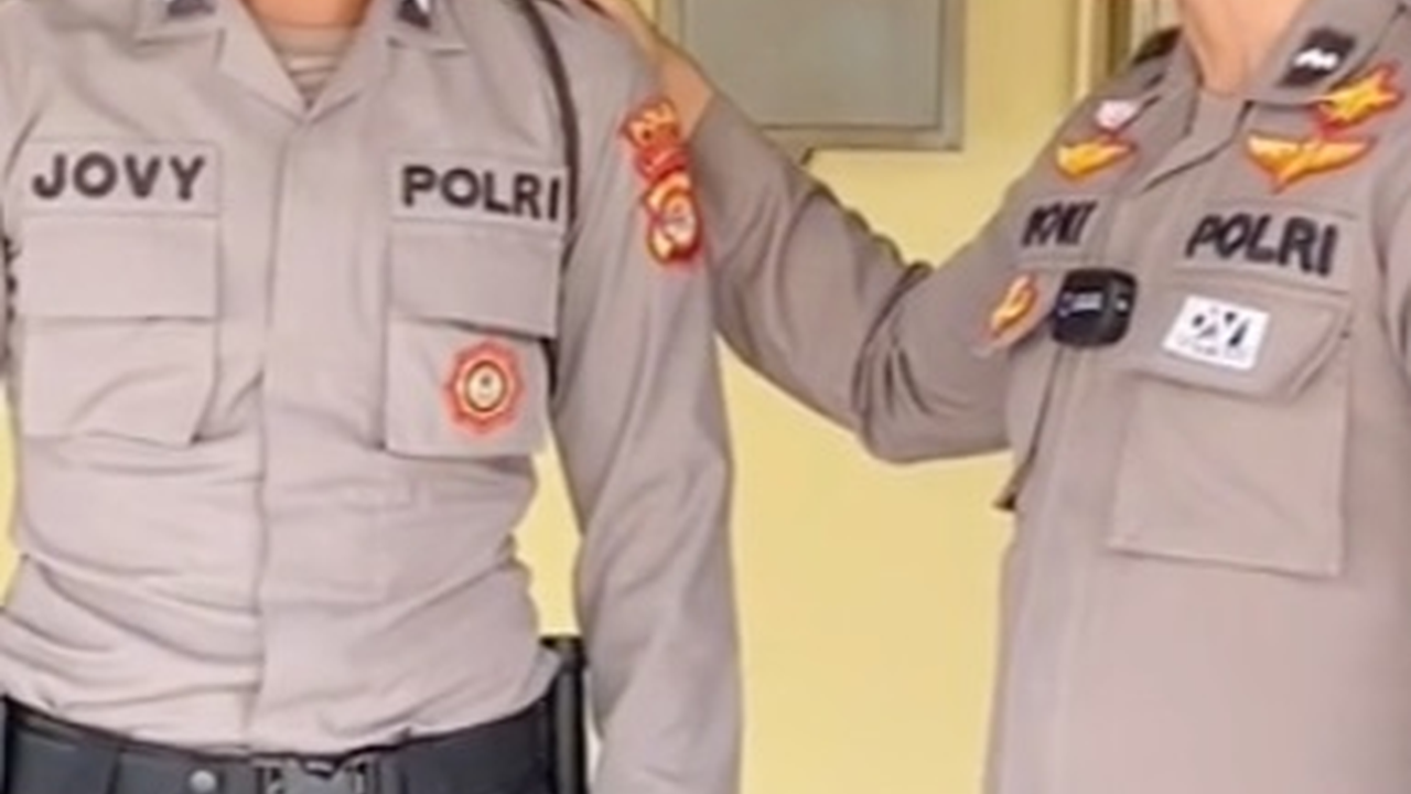 Polisi Ini Diuji Kesetiaannya dengan Pacar oleh Atasan, Aksinya Sukses Bikin Kekasih Klepek-klepek