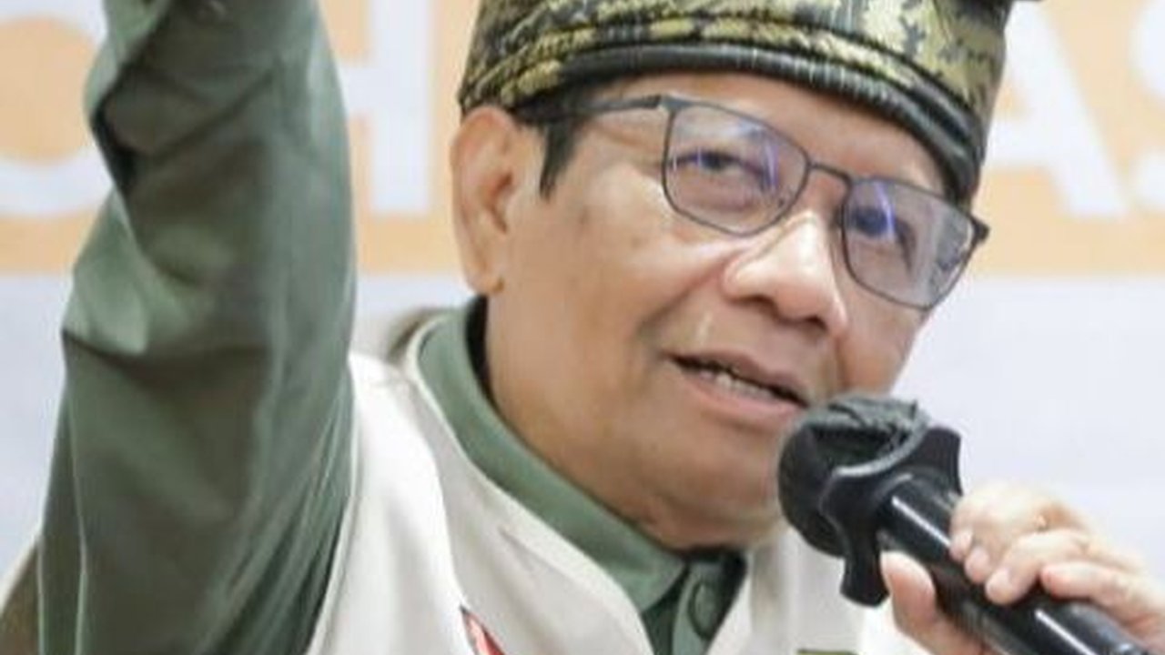 VIDEO: Bawa Surat Untuk Jokowi, Mahfud Umumkan Mundur dari Menko Polhukam Singgung Etika