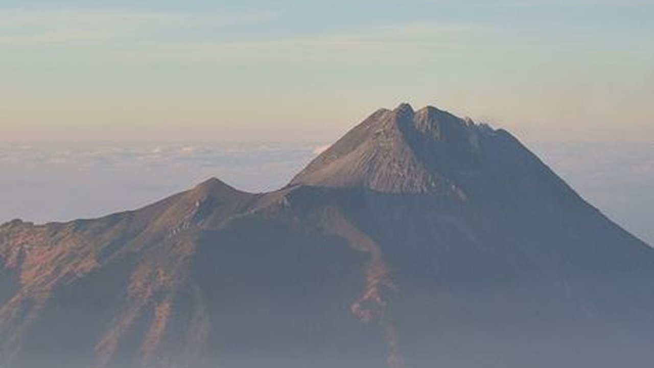 5 Mitos Gunung Slamet, Pendaki Wajib Tahu