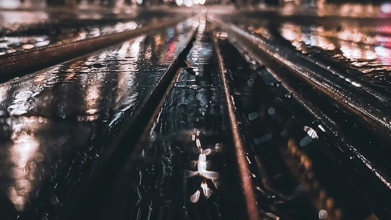 Kata-Kata Hujan Aesthetic untuk Status Media Sosial, Puitis dan Penuh Makna