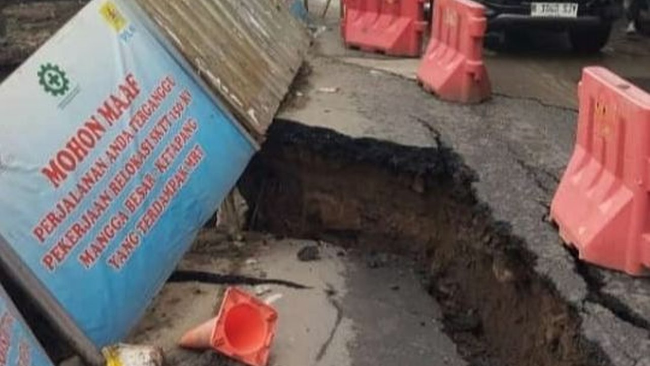 Jalan Ambles di Jakarta Barat, PT MRT Berdalih Bukan Dampak Pengerjaan Proyek