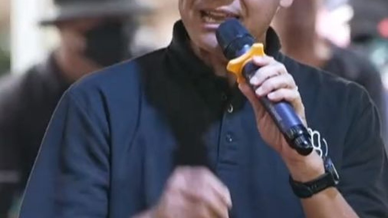 VIDEO: Ganjar Banggakan Kartu Tani Jateng, Jokowi Tegaskan Bisa Pakai KTP ke Petani