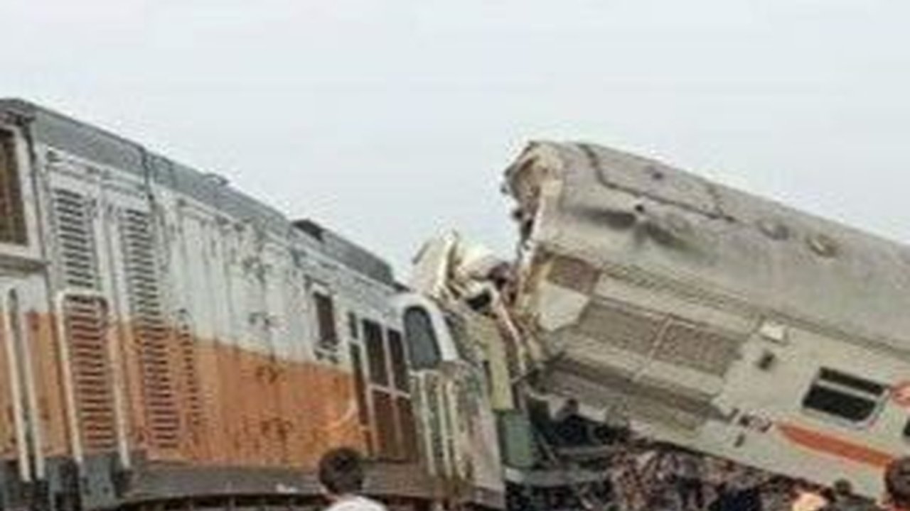 VIDEO: Dua Kereta Tabrakan di Cicalengka, Begini Kondisinya