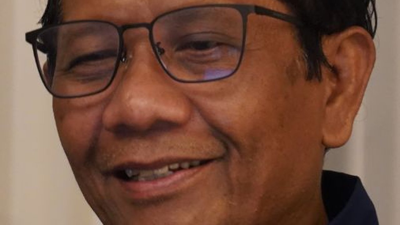 Mahfud Nilai Indonesia Terjadi Kemunduran, Investasi dan Pembangunan Ekonomi Tidak Maksimal