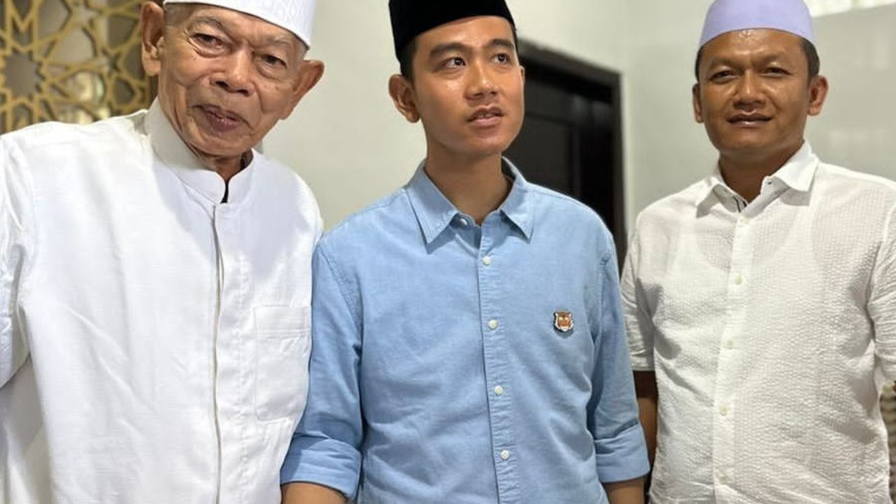 Gibran Sowan ke Ulama Sepuh Cirebon Ayib Thohir, Minta Doa Supaya Jalan Dipermudah