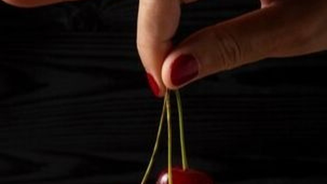 Tak Hanya Sebagai Hiasan Kue, Buah Ceri Memiliki Banyak Khasiat untuk Kesehatan