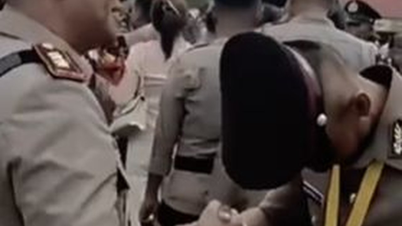 Ayahnya Pejabat Polisi Lulusan Akpol, Anaknya Pilih jadi Bintara Polri Sampai Tanya 'Papa Enggak Malu Kan?'