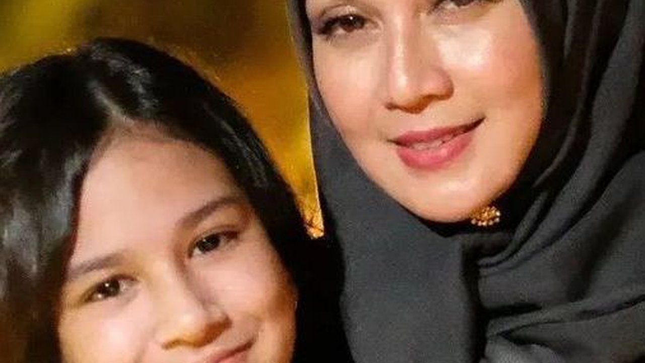 Sudah Remaja dan Cantik, Potret Najla Gathan Anak Dina Lorenza yang Jarang Tersorot