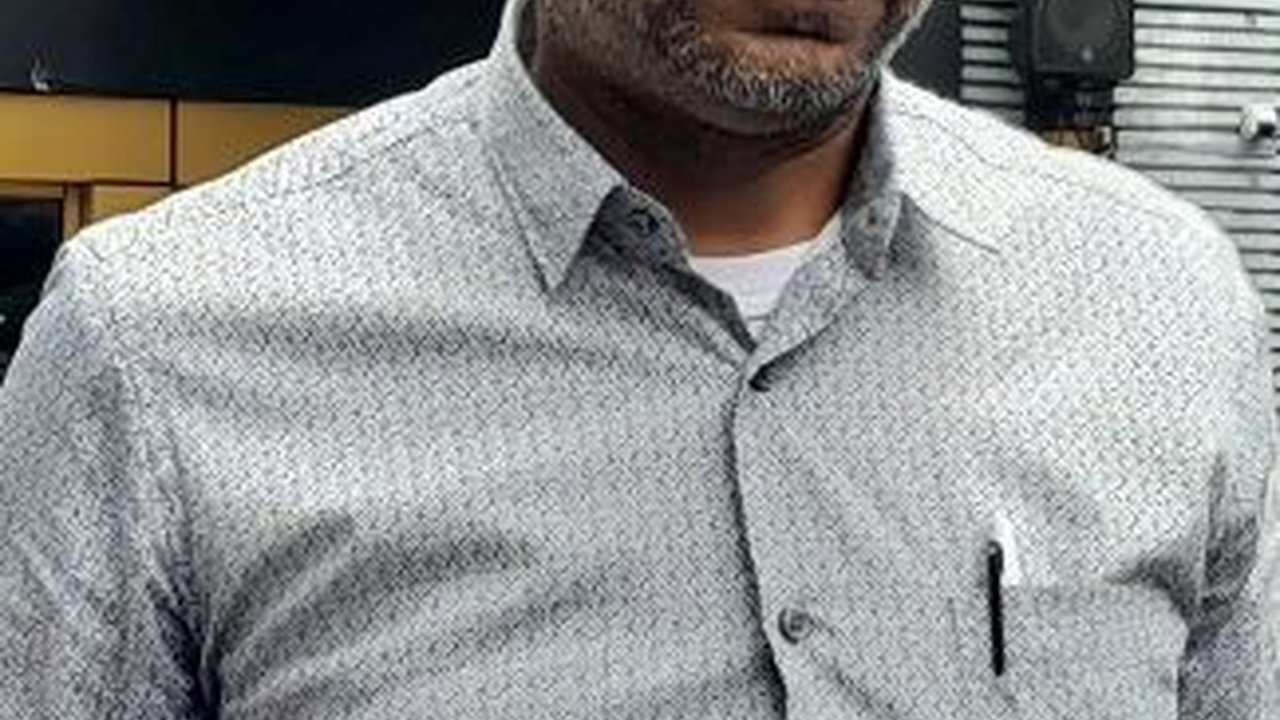 Haris Azhar dan Fatia Maulidiyanti Divonis Bebas Kasus Dugaan Pencemaran Nama Luhut Pandjaitan