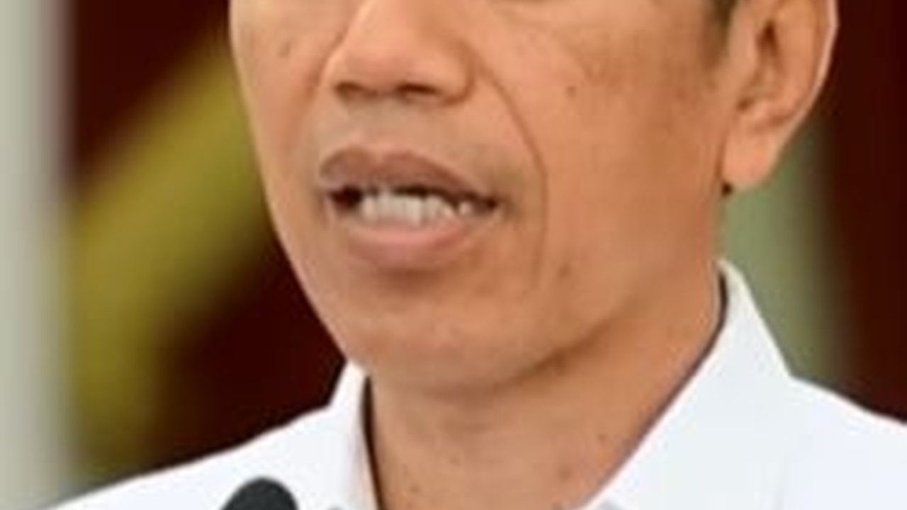 Jokowi Minta Kades Utamakan Beli Produk Asli Desa, Meski Harga Lebih Mahal