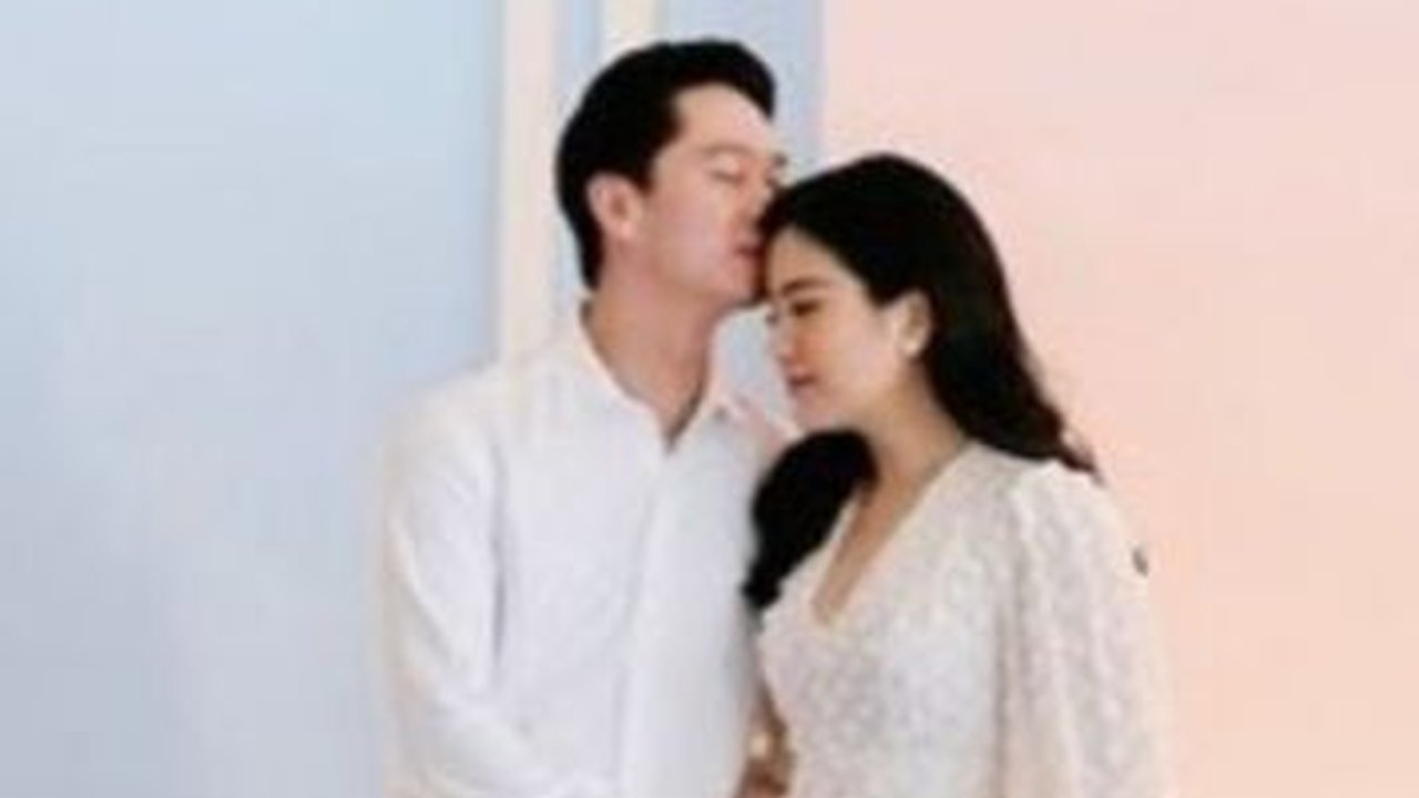 Valencia Tanoesoedibjo & Kevin Sanjaya Dikaruniai Anak Perempuan, Namanya Cantik Banget