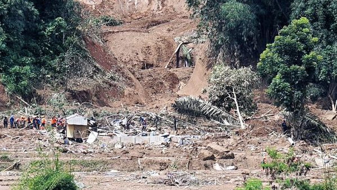 Dua Warga Meninggal Dunia Akibat Bencana Longsor di Subang
