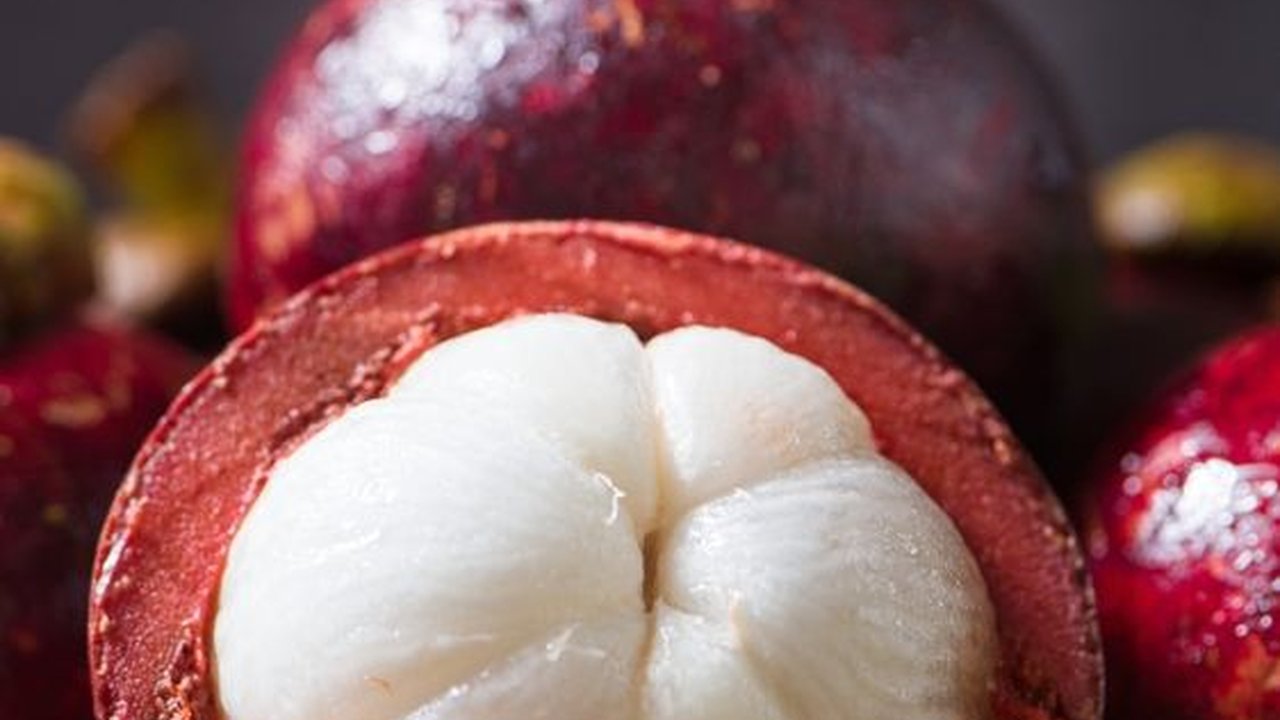 Lagi Musim, Begini Manfaat dan Cara Memilih Buah Manggis yang Segar dan Manis