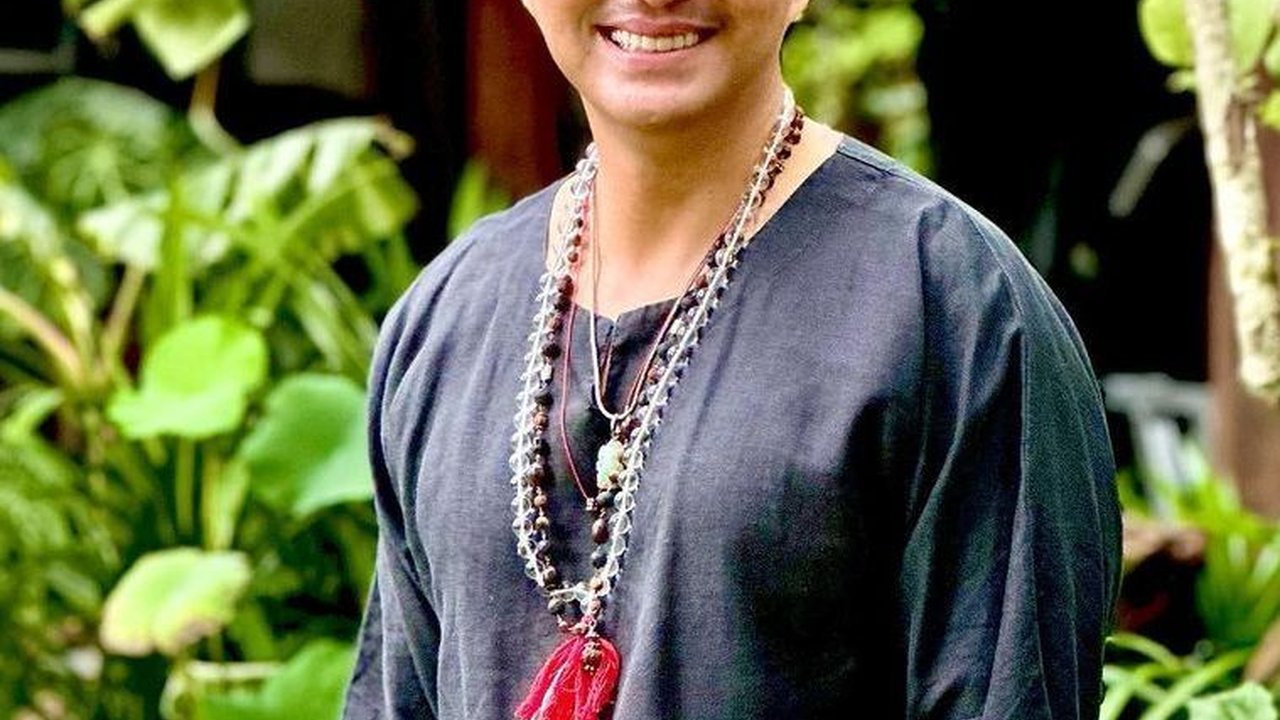 Ini Potret Rumah Megah Anjasmara di Tengah Sawah yang Terbengkalai, Kenapa ya?