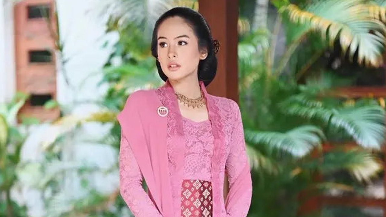 Kebahagiaan tengah menyelimuti dunia hiburan Tanah Air. Nino RAN resmi melepas masa lajangnya dengan Dhabitannisa Auni. [@itsmebcl].