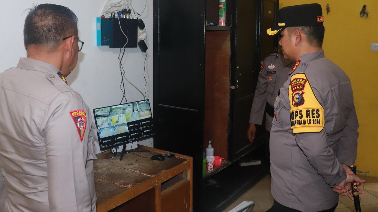 Gudang logistik KPU di Pelalawan dicek polisi