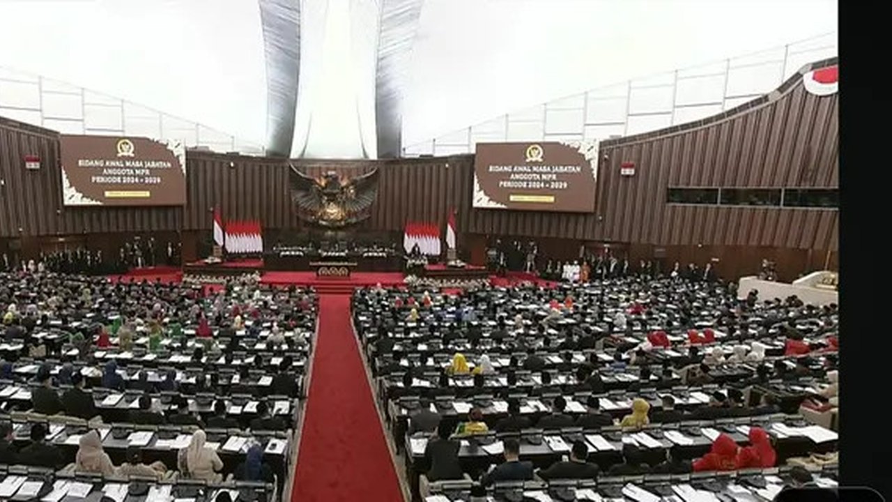Jelang pelantikan anggota DPR DPR RI periode 2024--2029, Selasa (1/10/2024). (tangkapan layar televisi Youtube MPR)