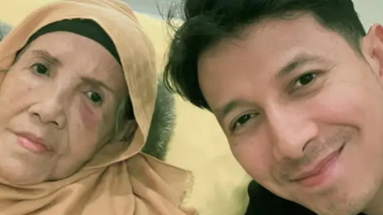 Sonny Septian menulis pesan perpisahan untuk ibunda, Wati Siregar yang meninggal dunia di Jawa Barat, 29 September 2024. Ia curhat kangen ibunda. (Foto: Dok. Instagram @sonnyseptian)