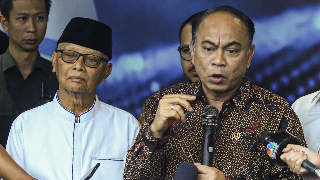Menkominfo Budi Arie Setiadi meminta sosialisasi pencegahan judi online terus dilakukan dengan sasaran masyarakat luas. Hal tersebut bisa dilakukan melalui satuan kerja di Kementerian Kominfo. (Liputan6.com/Angga Yuniar)
