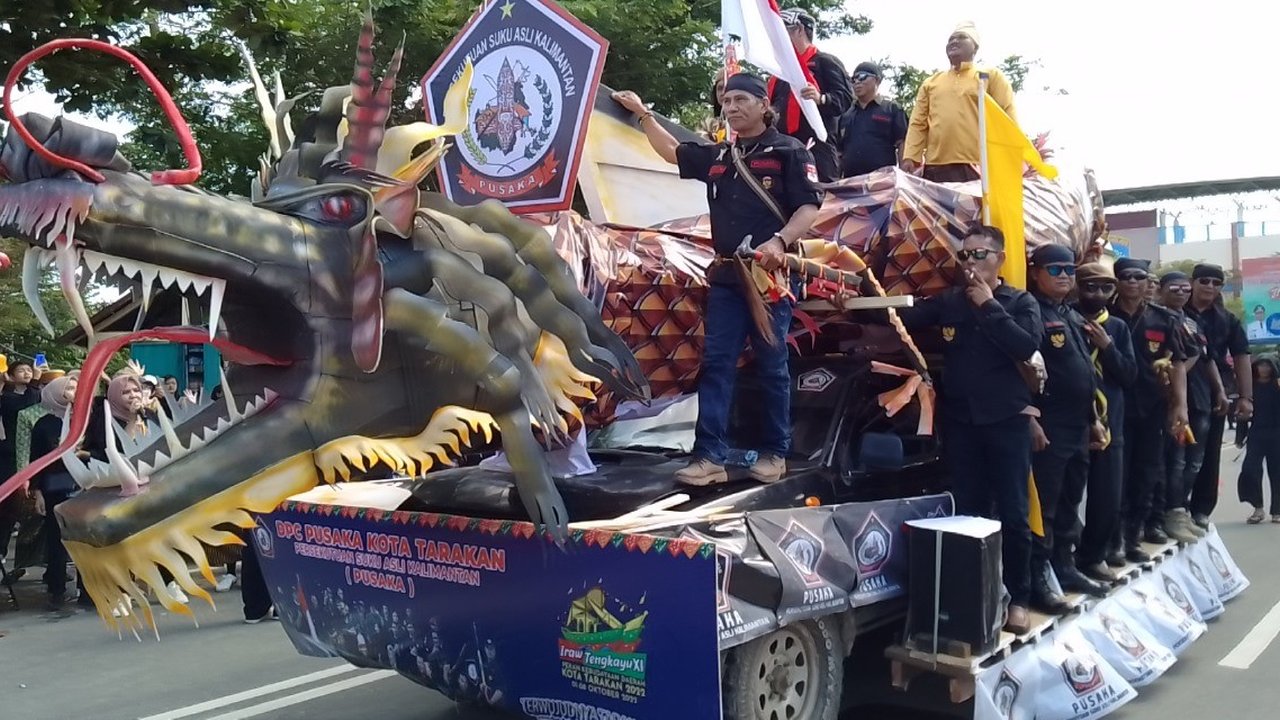 Salah satu peserta pawai budaya dalam rangkaian Iraw Tengkayu (dokumentasi 2022)