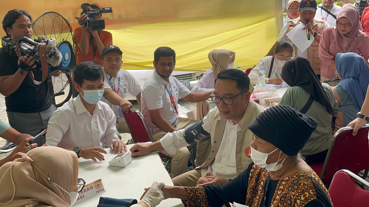 Ridwan Kamil Ikut Pemeriksaan Kesehatan Gratis Bareng Warga di Jakbar